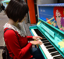 ピアノ 大阪 ストリート